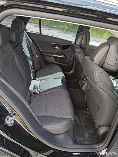 Mercedes-Benz C 300 e T A 2023, kuva 6/9