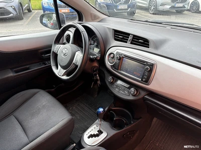 Toyota Yaris Hybrid Linea Sol 5ov 2013, kuva 7/8