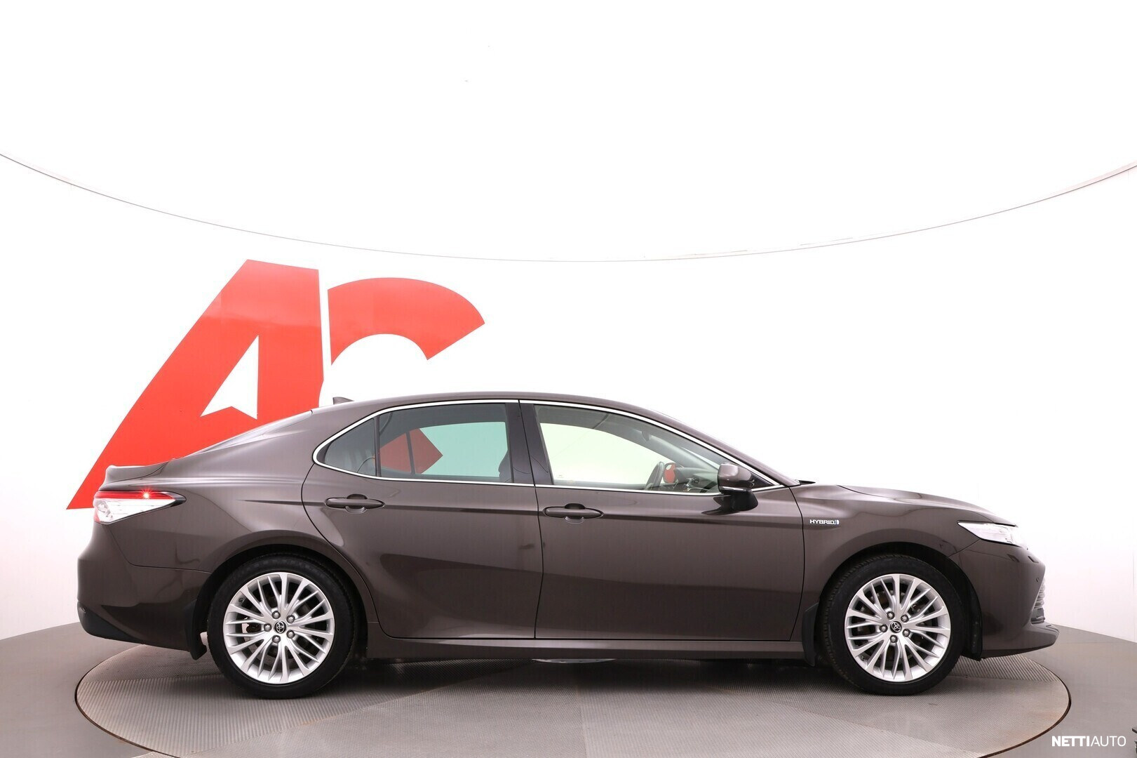 Toyota Camry 2019, kuva 6/31