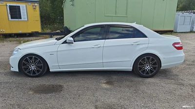 Mercedes-Benz E 2011, photo 2/9
