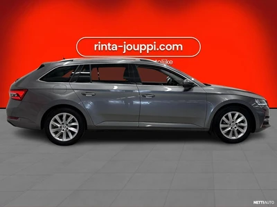 Skoda Superb 2023, photo 5/10