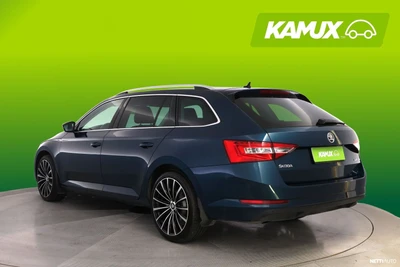 Skoda Superb 2016, photo 5/26