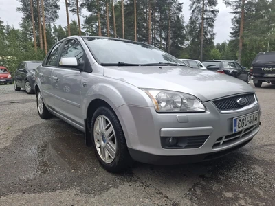 Ford Focus 2008, kuva 4/10