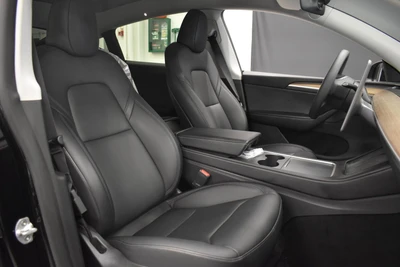 Tesla Model Y 2023, photo 7/16