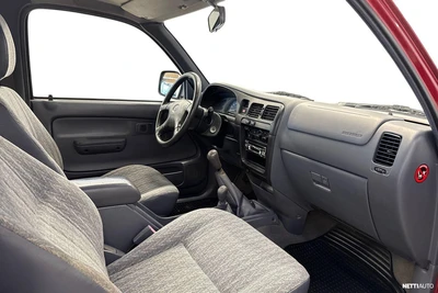 Toyota Hilux 2,5 D-4D 100 4WD 2004, photo 7/28
