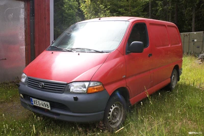 Toyota Hiace D 4D 2004, photo 1/9