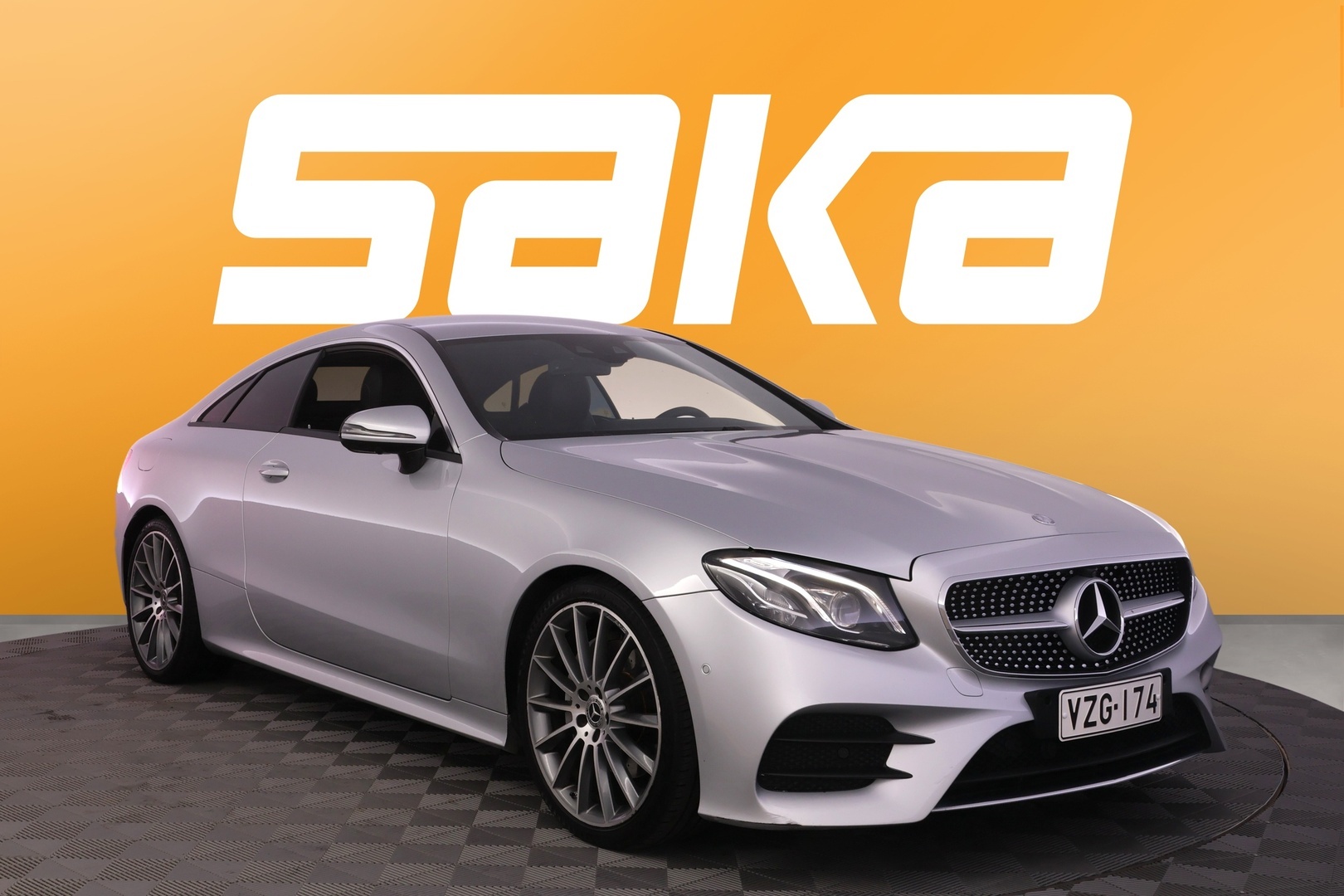 Mercedes-Benz E 220 d A Coupé Business AMG