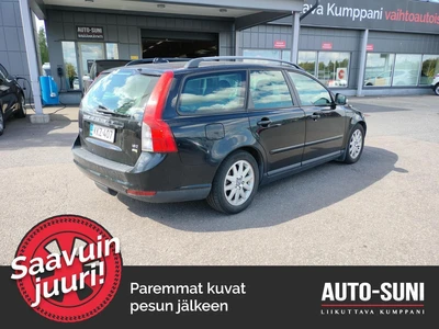 Volvo V50 2010, photo 2/7