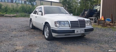 Mercedes-Benz 200 1989, kuva 5/10