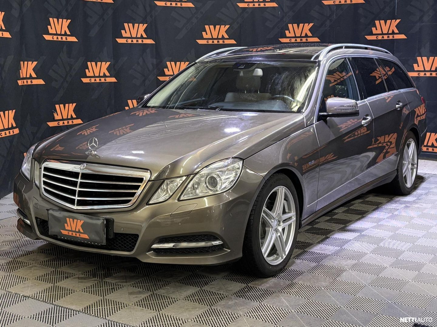 Mercedes-Benz E