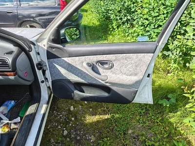 Peugeot 406 1996, photo 6/10