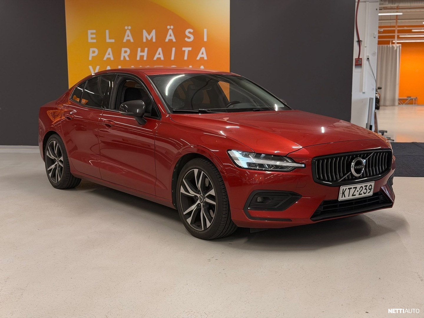 Volvo S60 2021, photo 1/10