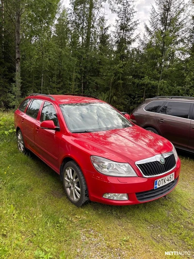 Skoda Octavia Combi 1,2 TSI Ambiente 2012, photo 3/9