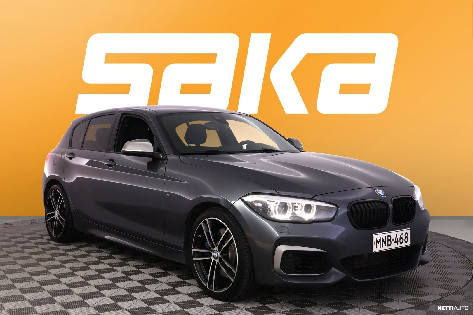 BMW M140i