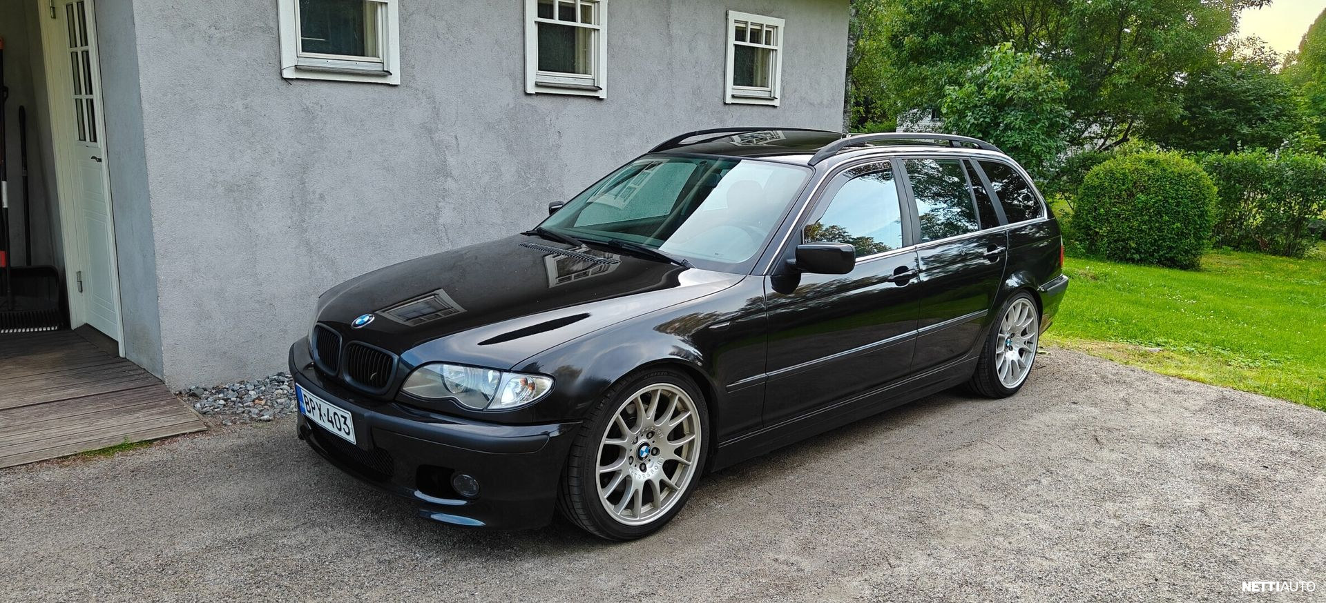 BMW 330