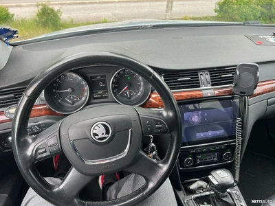 Skoda Superb 2010, kuva 4/15
