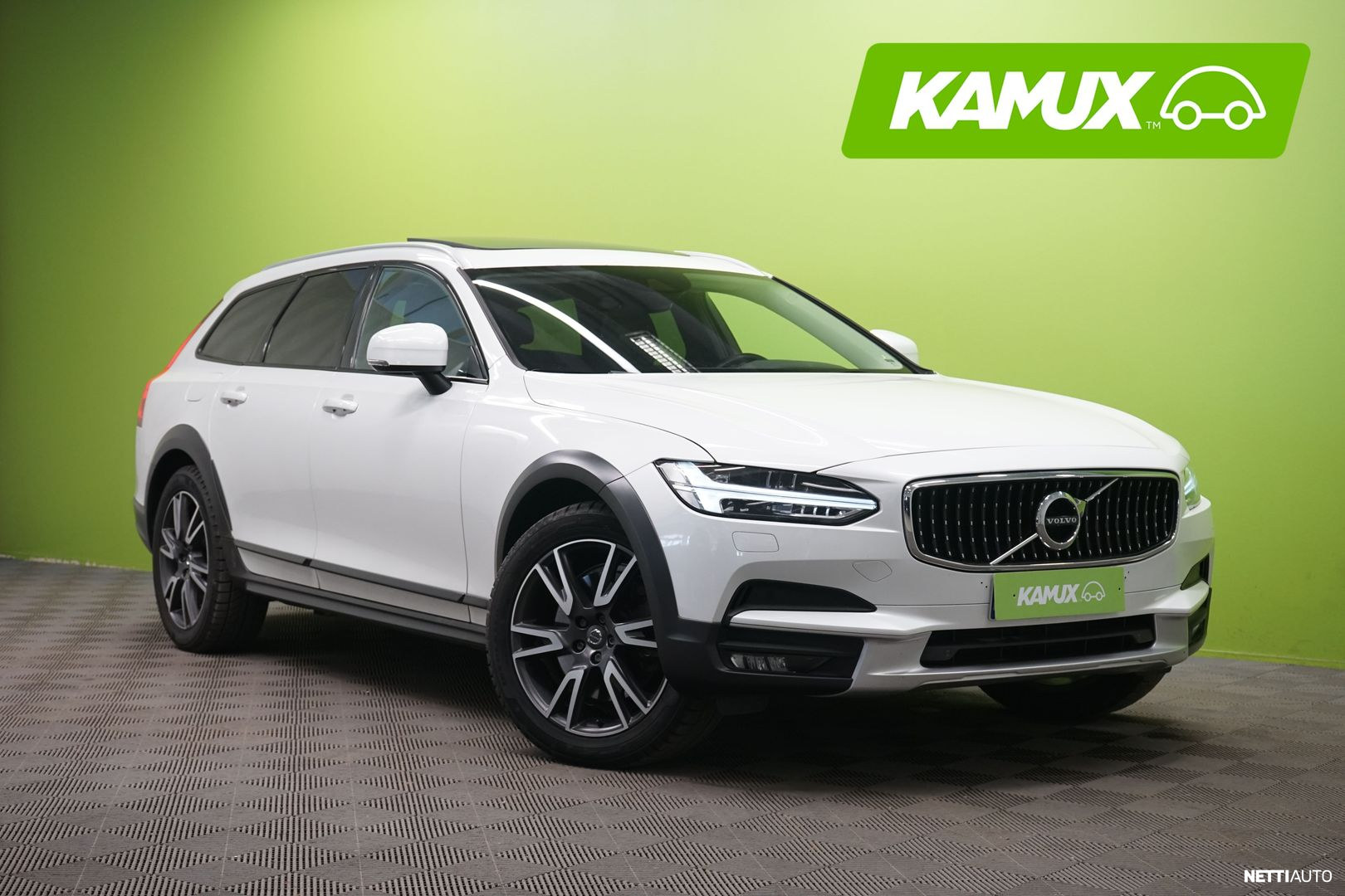 Volvo V90 Cross Country