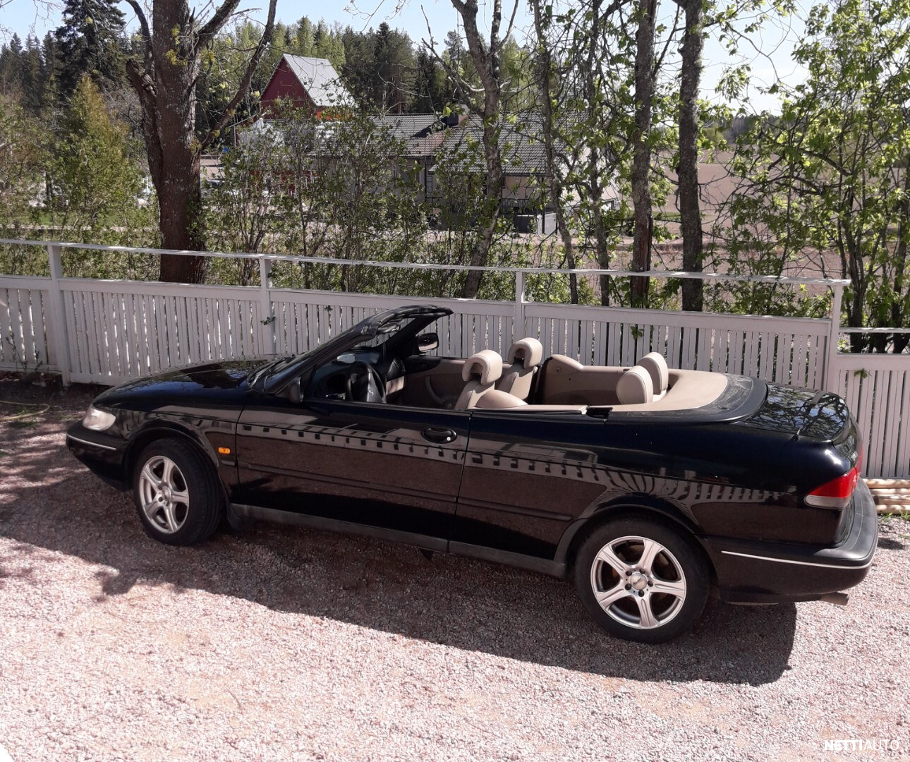 Saab 900