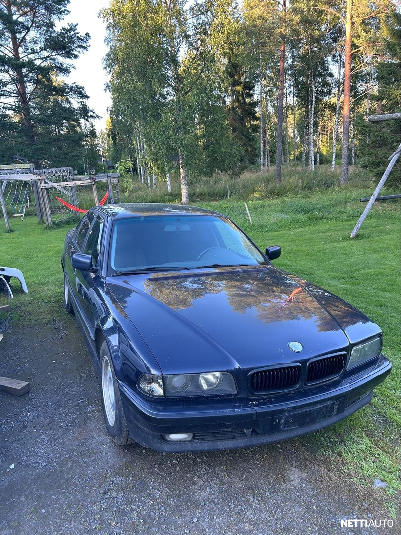 BMW 725