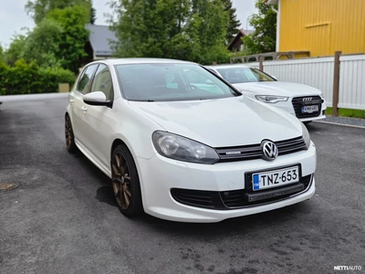Volkswagen Golf 2011, kuva 1/10
