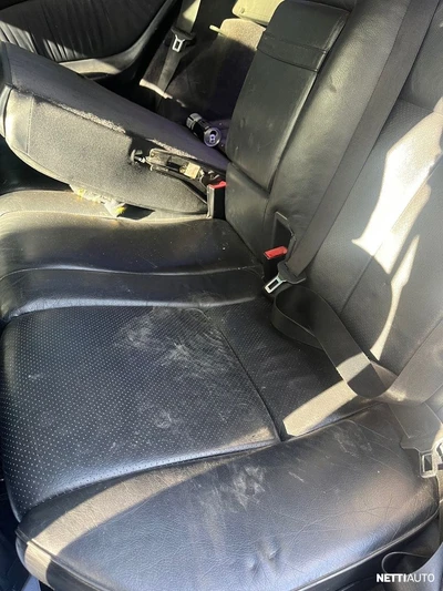 Mercedes-Benz E 1997, photo 7/8