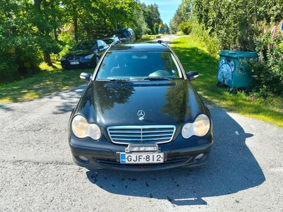 Mercedes-Benz C 200 2005, photo 4/10