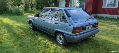 Toyota Tercel Tercel 1982, kuva 2/8