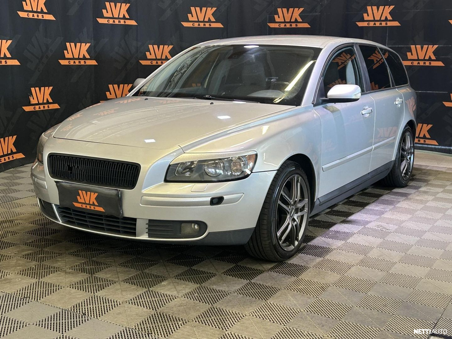 Volvo V50