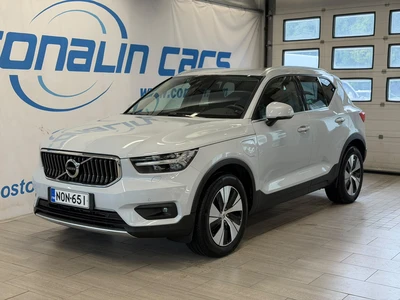 Volvo XC40 2022, photo 1/14