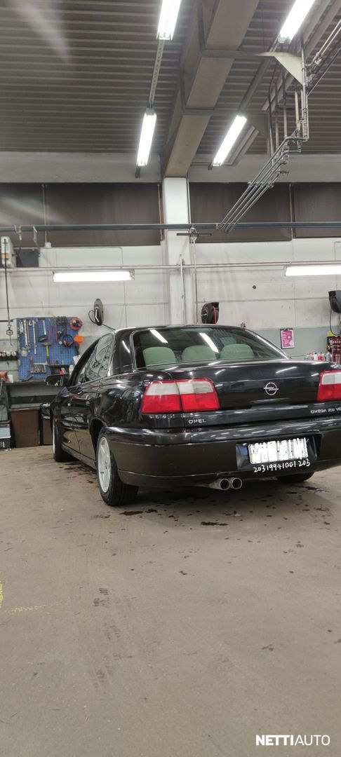 Opel Omega