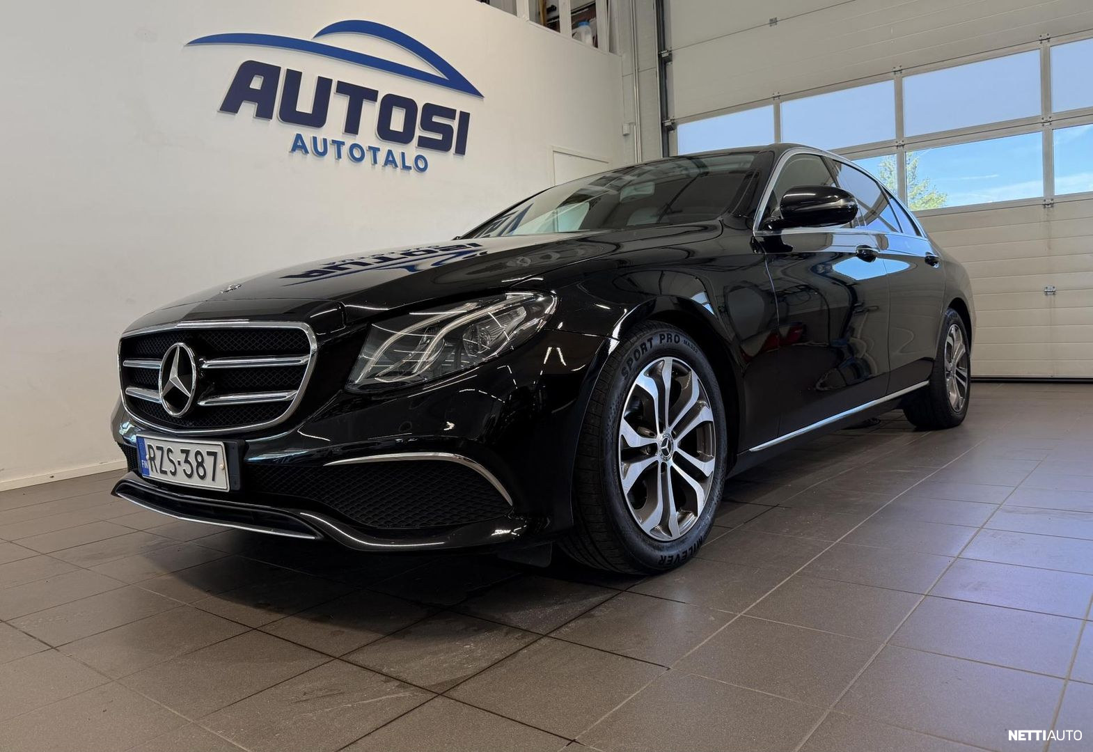 Mercedes-Benz E