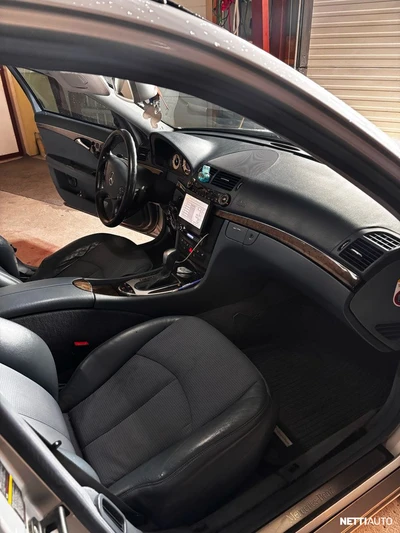 Mercedes-Benz E 2005, kuva 7/12