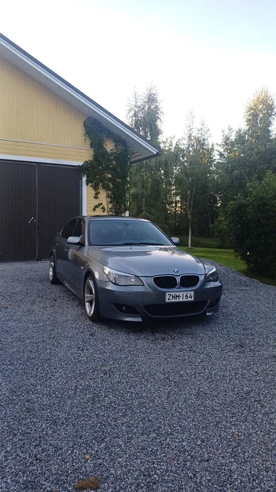 BMW 523 2005, kuva 3/3