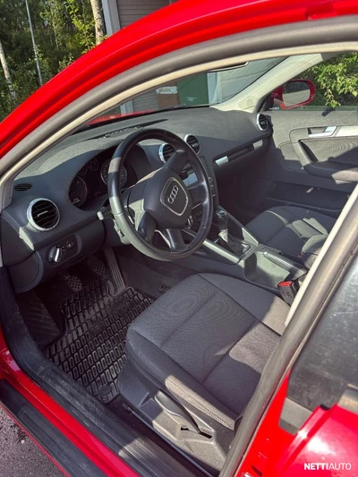 Audi A3 2010, photo 5/5