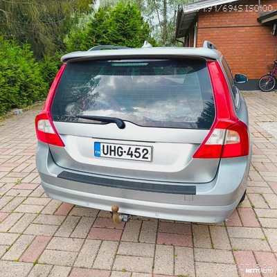 Volvo V70 2,0D Momentum 2010, kuva 4/14