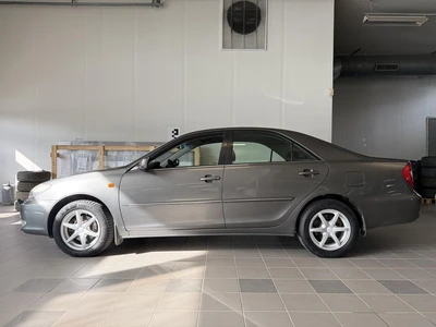 Toyota Camry 2,4 VVT-i aut. 2002, kuva 4/10