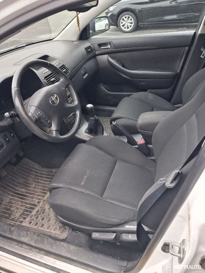 Toyota Avensis Toyota avensis 2003, kuva 6/10