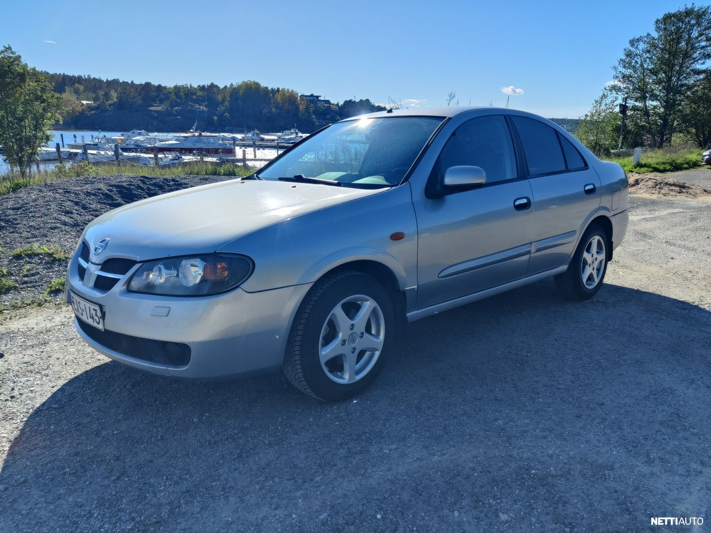 Nissan Almera