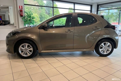 Toyota Yaris 1,5 Hybrid Active 2022, photo 2/10