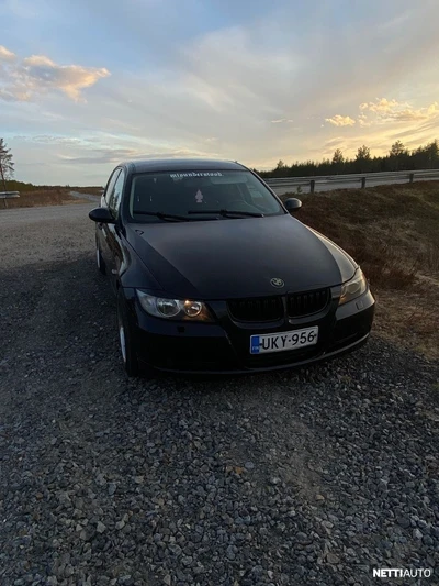 BMW 320 i Sedan 2005, photo 4/12