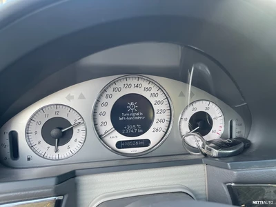 Mercedes-Benz E 2005, kuva 8/8