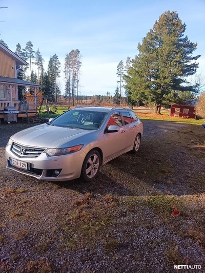 Honda Accord 2011, kuva 1/5