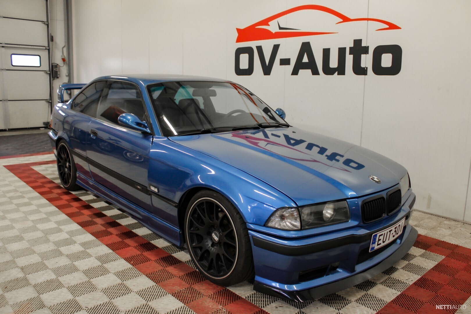 BMW 320