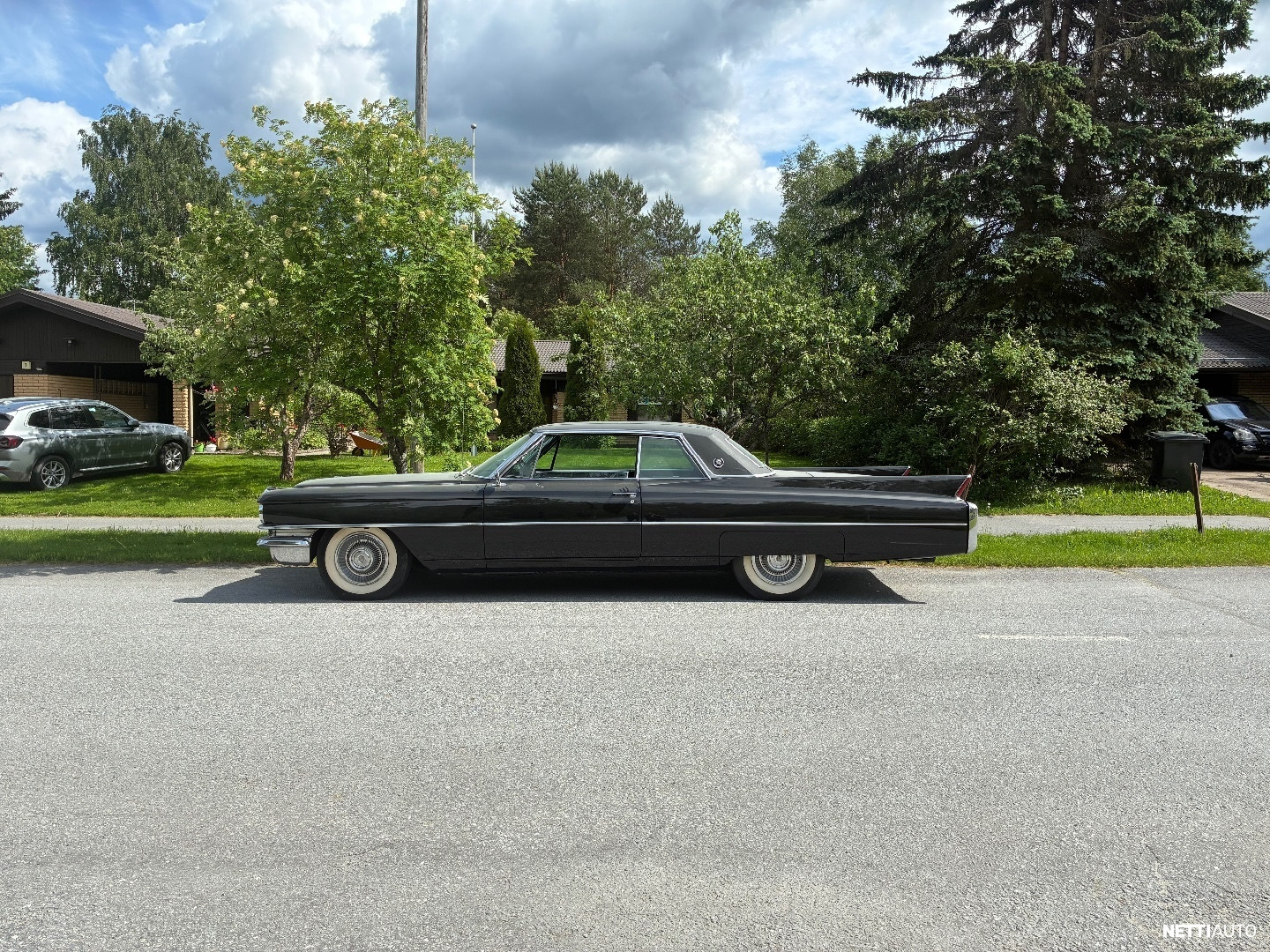 Cadillac De Ville