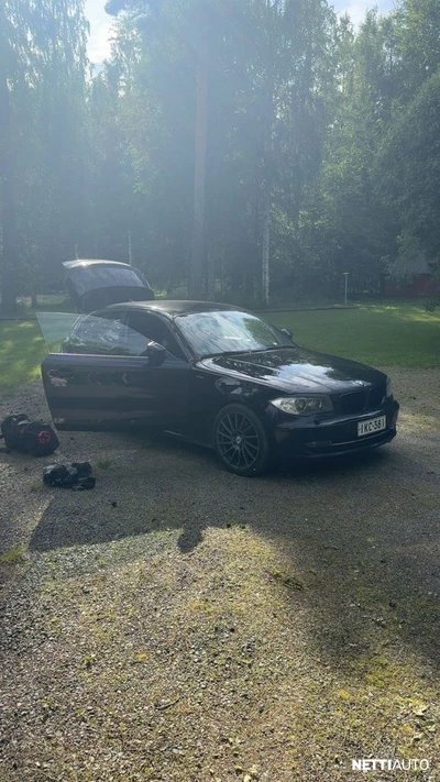 BMW 118 2011, photo 3/4