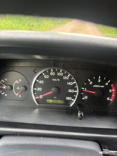 Toyota Hiace 2009, photo 6/20