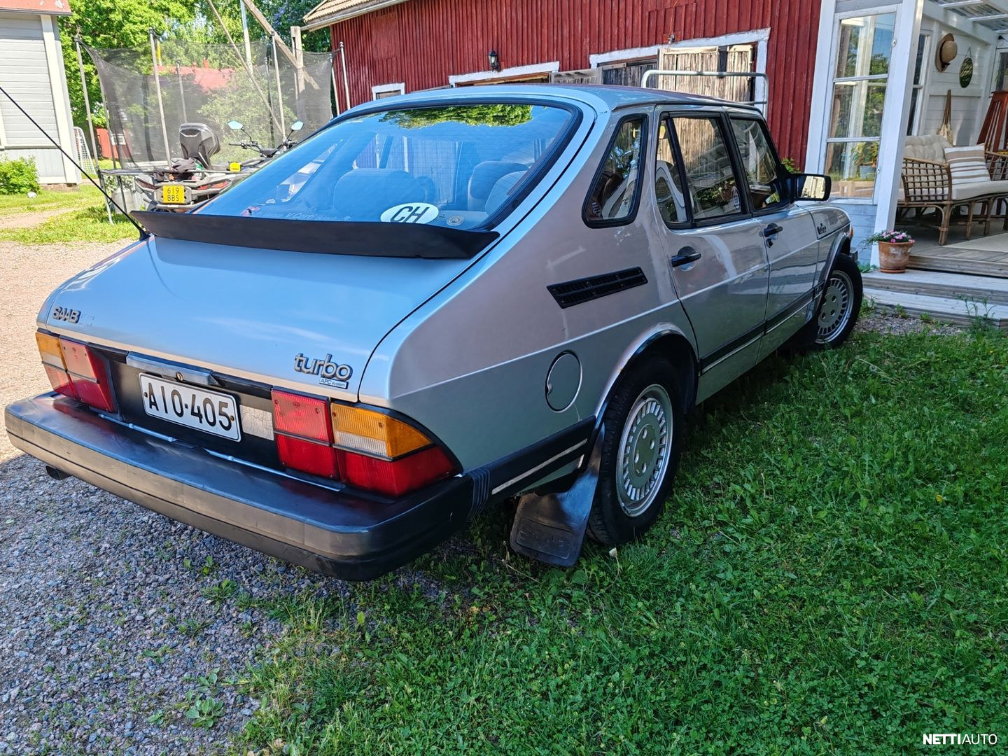 Saab 900