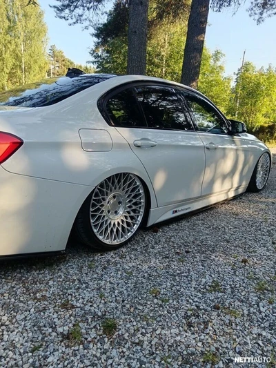 BMW 320 2014, photo 2/22