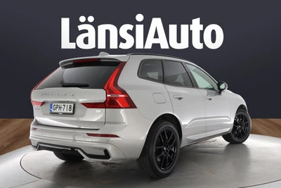 Volvo XC60 2022, photo 7/73
