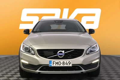 Volvo V60 Cross Country D3 Summum aut 2017, photo 2/36